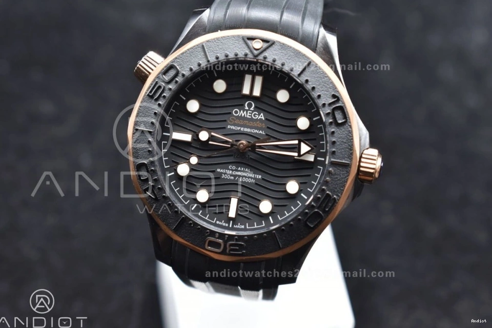 Black Edition Bezel Seamaster RG on Strap Black Rubber Best Black Ceramic 300m 1:1 VSF Dial 43.5mm A8806 0219